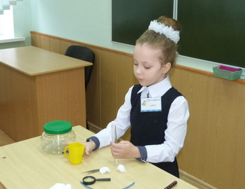 В гимназии "Логос" прошёл конкурс "Я --исследователь"