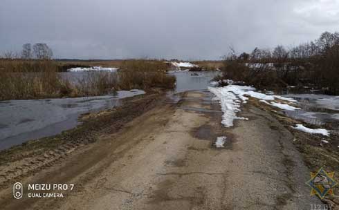 В Мстиславском районе подтопило низководный мост через Сож