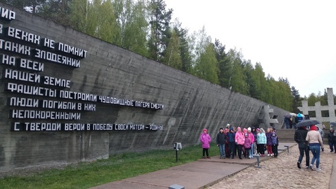 Учащиеся Куренецкой средней школы посетили мемориальный комплекс «Хатынь»