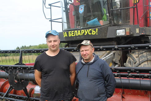 Жніво. Буслы.  Прастор шырокі... Сельскагаспадарчы вытворчы філіял "Юнік-агра"