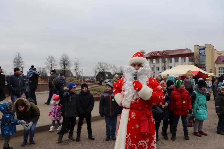 Вилейчане распростились с новогодними праздниками: официально закрыта резиденция Деда Мороза