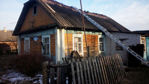 В Вилейском районе чуть не сгорел жилой дом