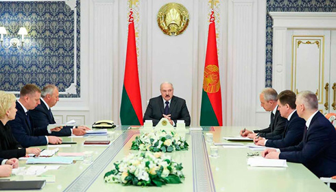 Проект Указа о социальной поддержке отдельных категорий граждан обсудили 12 мая у Президента Беларуси