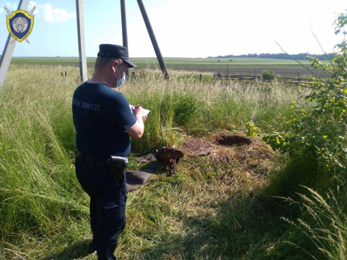 В Каменецком районе мужчина получил ожоги, закурив у открытого канализационного люка