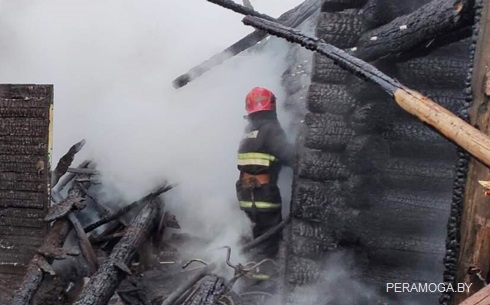 Два человека погибли на пожаре в Вилейском районе