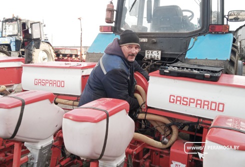 У гаспадарках Вілейшчыны закончана сяўба ранніх яравых збожжавых, на чарзе – кукуруза