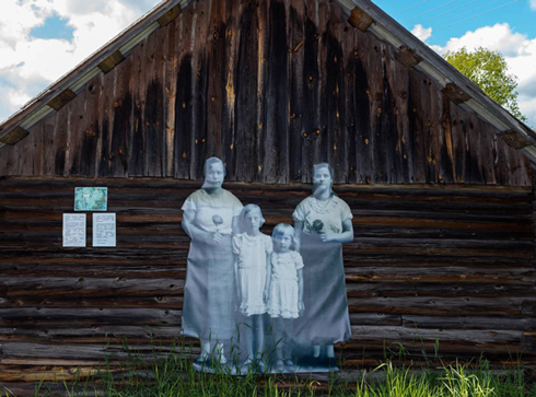 В Любках Вилейского района экспонируется оригинальная фотовыставка