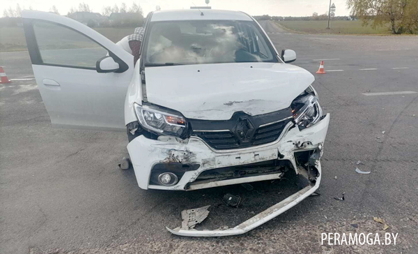 Под Вилейкой на перекрёстке не разъехались две автоледи