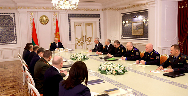 Динамика преступности, защита законных прав людей и тема беглых. Подробности совещания у Лукашенко
