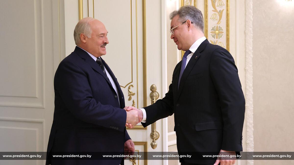 Александр Лукашенко отметил большой объем белорусской сельскохозяйственной техники, используемой на Ставрополье