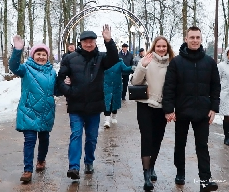 В Вилейке появилась своя "аллея любви", где можно загадать желание, назначить свидание и даже признаться в чувствах