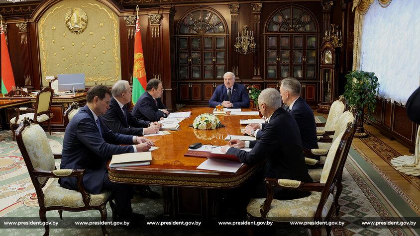 Александр Лукашенко собрал совещание о подготовке к проведению заседания VII Всебелорусского народного собрания