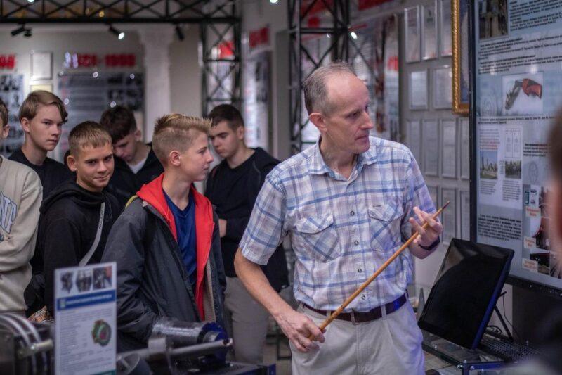 С инженерной профессией старшеклассники познакомятся на школьном факультативе. Рассказываем подробности