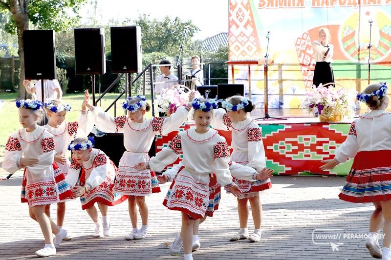 В Вилейке прошел праздничный концерт, посвященный Дню народного единства