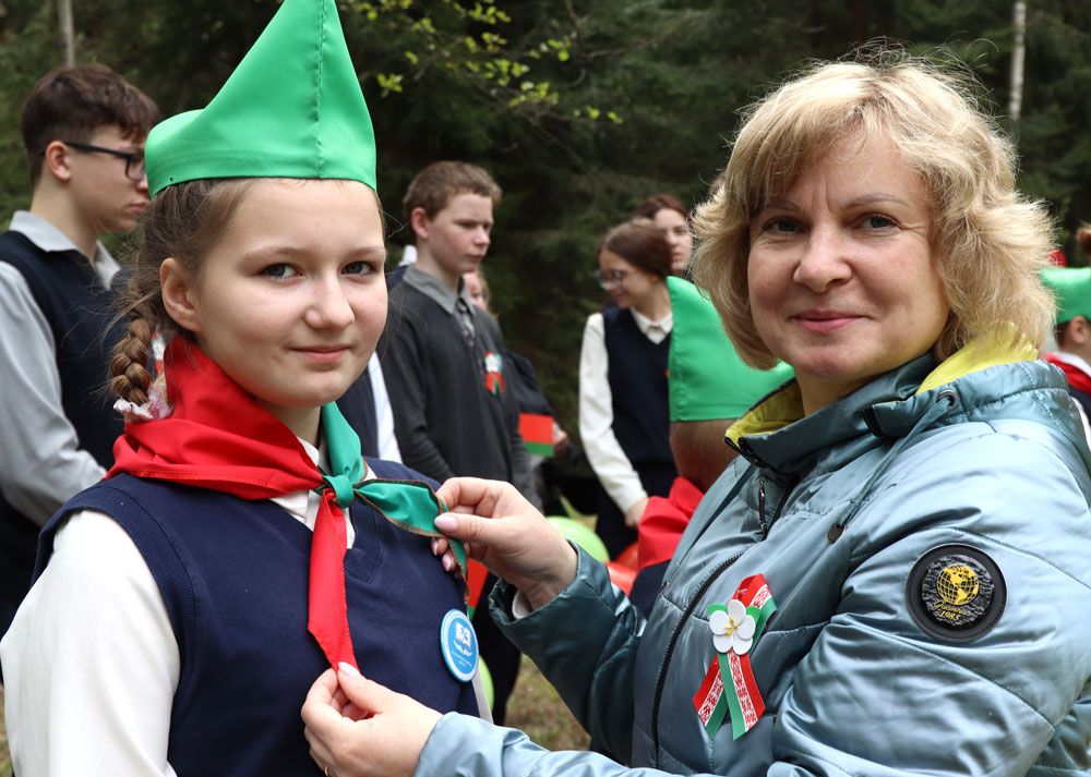 В День пионерской дружбы на месте партизанской базы «Лески» состоялось торжественное мероприятие