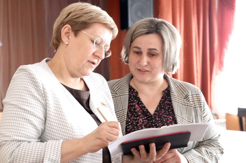 Депутаты на связи: что волнует людей и чем помочь?