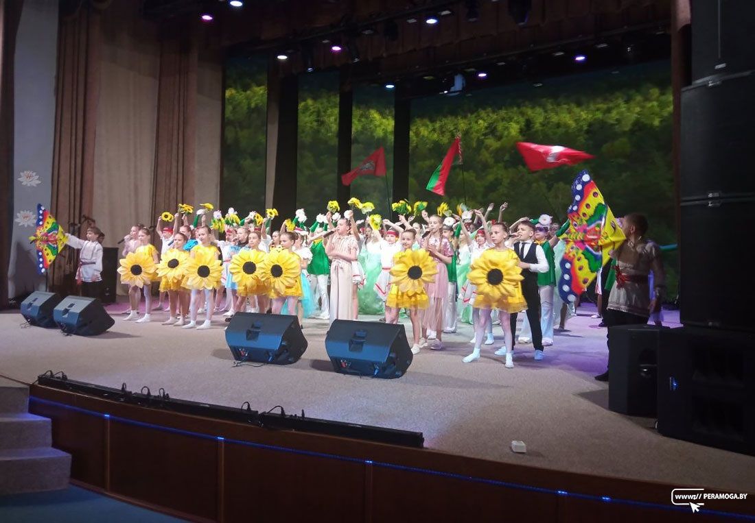 Юные музыканты Вилейкой детской школы искусств им. М.А. Козинца выступили с отчётным концертом Юные музыканты Вилейкой детской школы искусств им. М.А. Козинца выступили с отчётным концертом