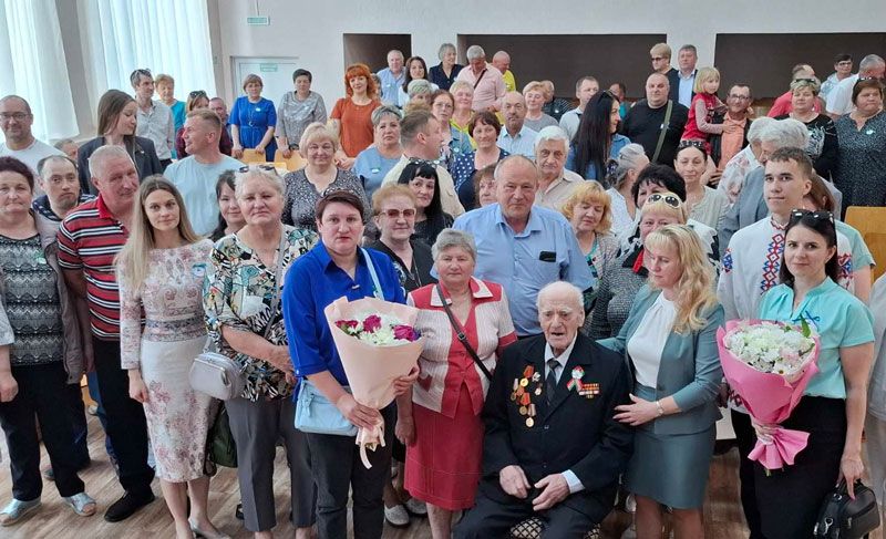 Ильянский государственный колледж встречал выпускников