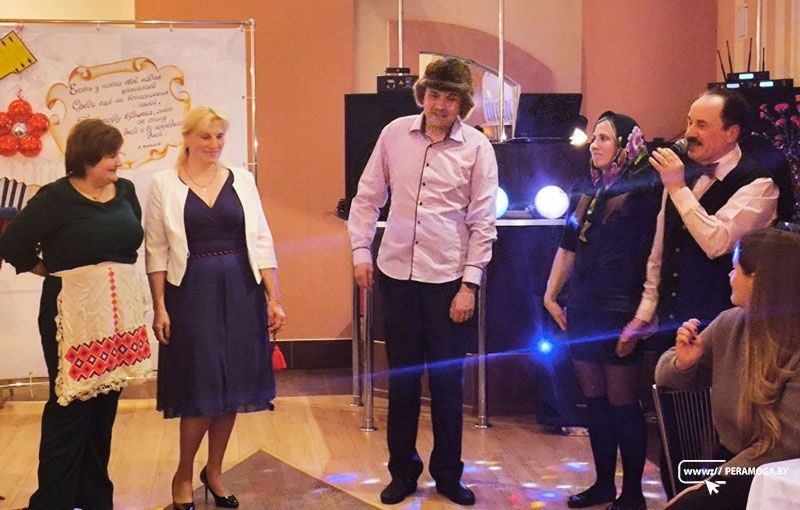 На заводе "Зенит-БелОМО" прошла литературно-музыкальная гостиная