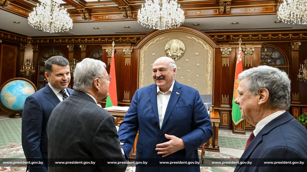 Александр Лукашенко встретился со специальным посланником Президента США по Украине Китом Келлогом