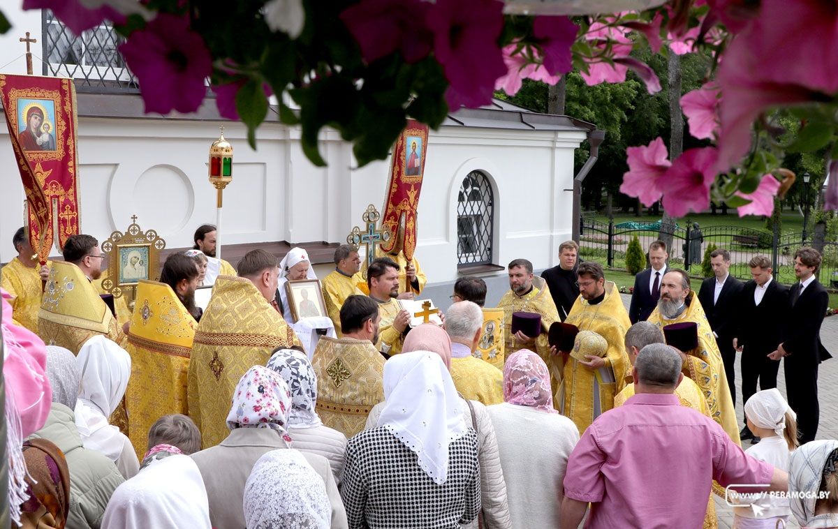 В вилейском храме состоялся духовный праздник Девятник