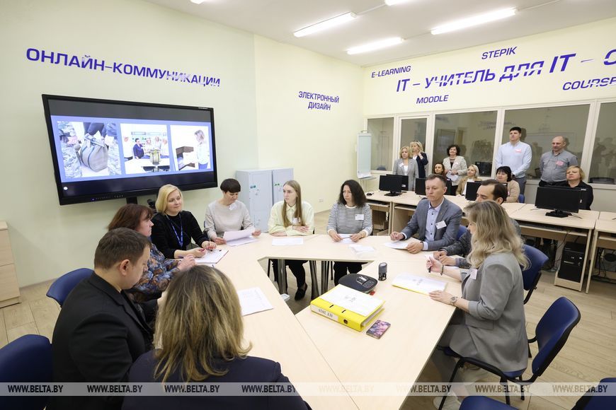 ЦТ по второму профильному предмету сегодня планируют сдавать около 32,7 тыс. абитуриентов