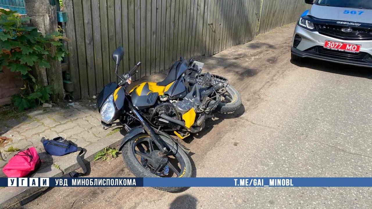 Автомобиль в Вилейском районе столкнулся с мотоциклом