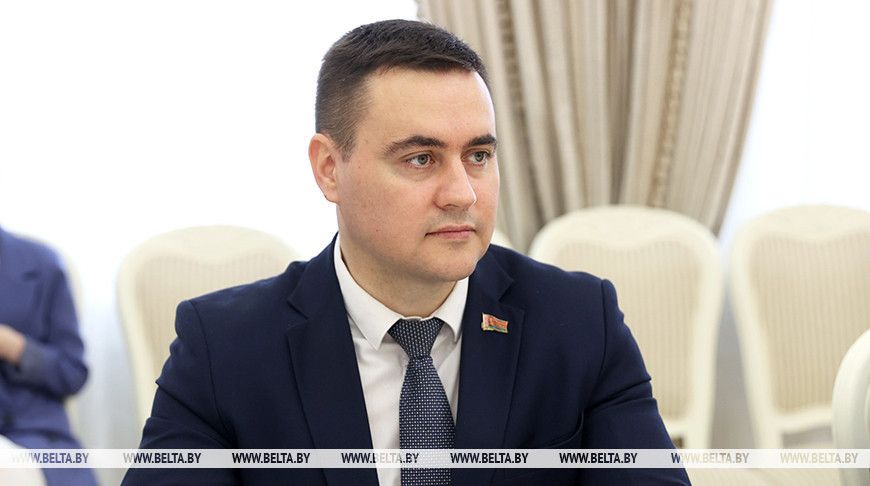 Тысячу бюджетных мест выделят вузы Беларуси в этом году для россиян, сдавших ЕГЭ Тысячу бюджетных мест выделят вузы Беларуси в этом году для россиян, сдавших ЕГЭ