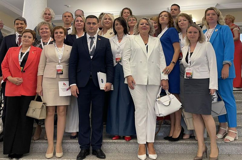 Председателем РОО «Белая Русь» избран министр образования Республики Беларусь Андрей Иванец