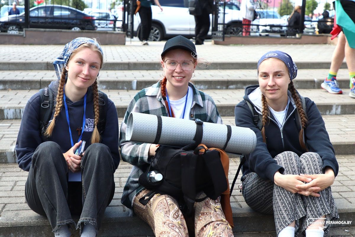 Пилигримы из Вилейки отправились к святыне в Будслав Пилигримы из Вилейки отправились к святыне в Будслав