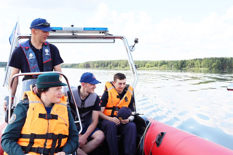 "Выбирайте место для купания правильно!"– рекомендуют спасатели