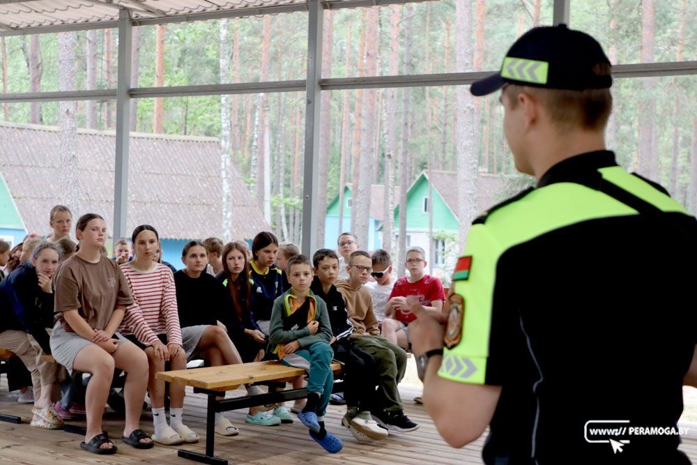 В центре "Надежда" ребятам напомнили правила безопасности и ответственности за правонарушения В центре "Надежда" ребятам напомнили правила безопасности и ответственности за правонарушения