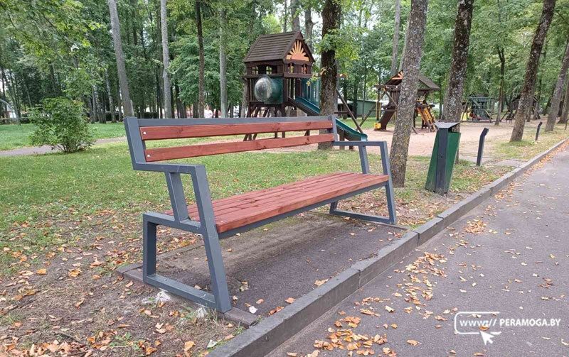 Усиленные скамейки появились в городском парке Вилейки Усиленные скамейки появились в городском парке Вилейки