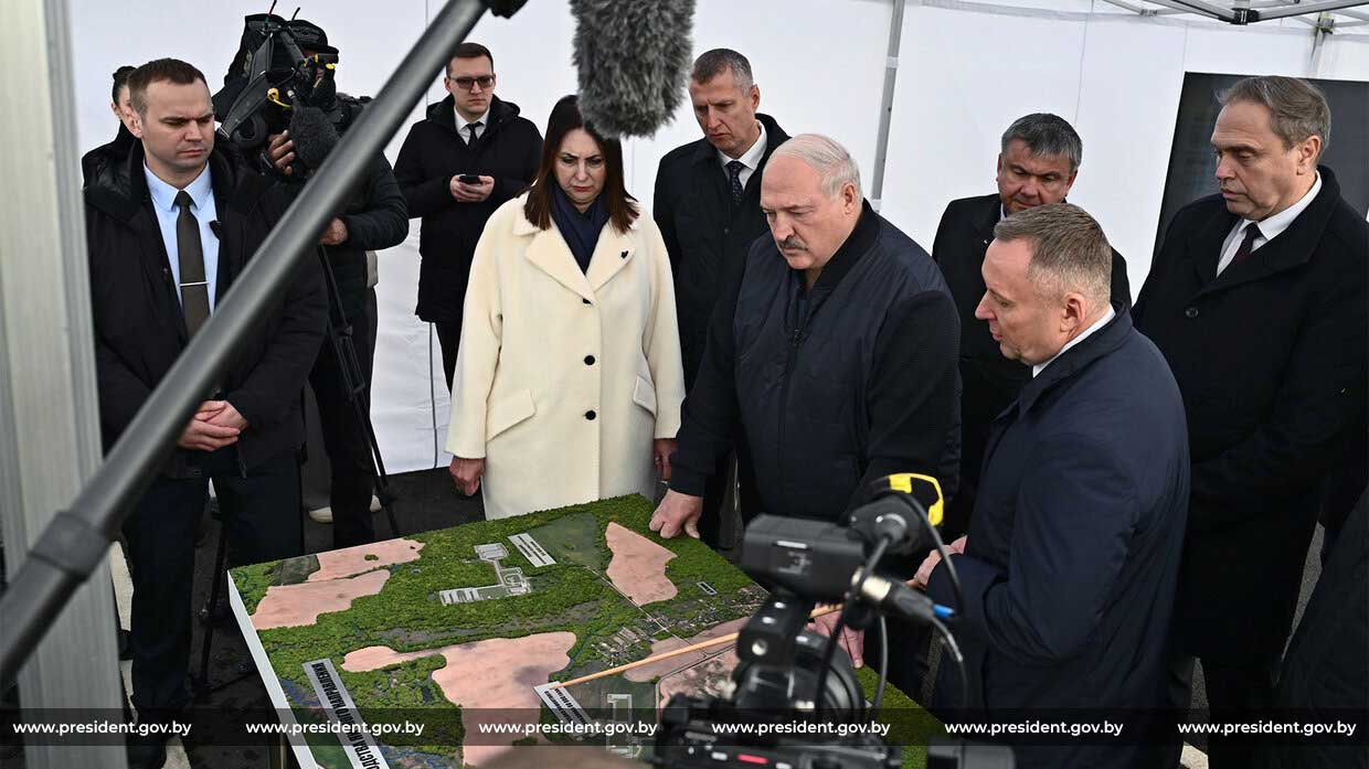Александр Лукашенко совершил рабочую поездку в Солигорский район Минской области