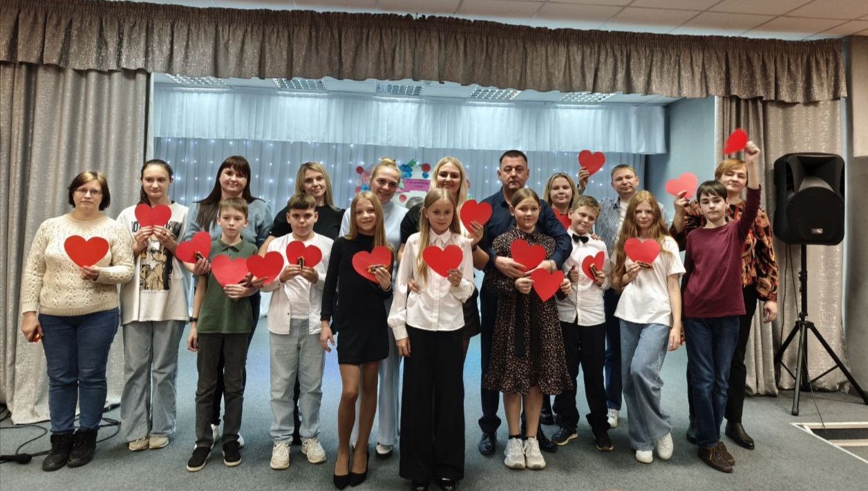 Батл поколений провели в средней школе N5 в рамках Недели родительской любви