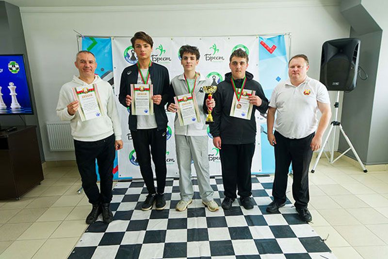 Вилейчанин Захар Емельянов – победитель первенства Беларуси по быстрым шахматам и блицу