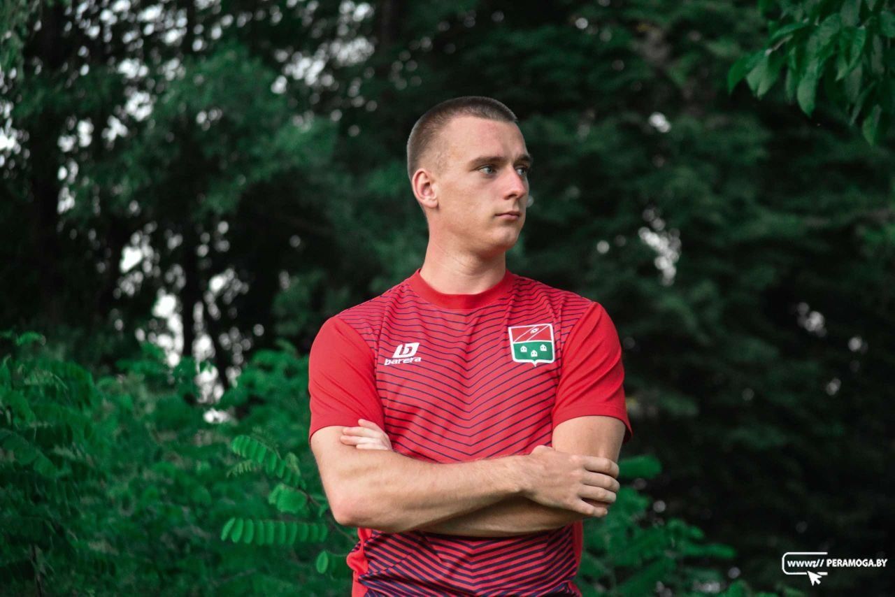 Как учить футболу с нуля? Вилейский тренер рассказывает о методах работы с маленькими игроками