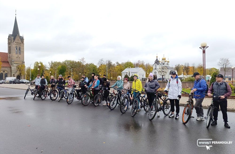 В Вилейском районе прошло закрытие велосезона. Участники проехали 25 километров В Вилейском районе прошло закрытие велосезона. Участники проехали 25 километров