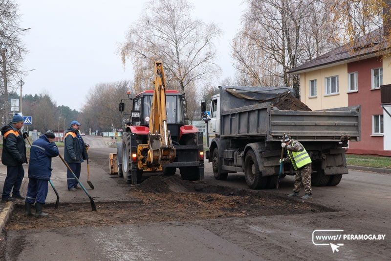 В Вилейке на улице 1 Мая обновили асфальт В Вилейке на улице 1 Мая обновили асфальт