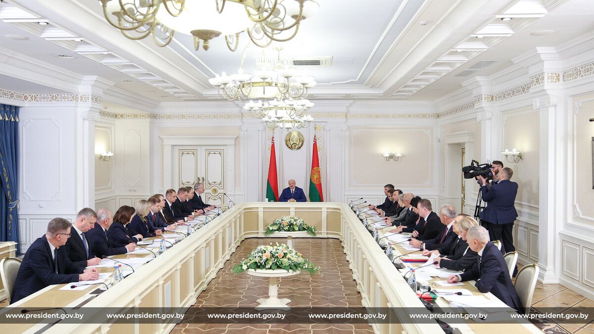 Александр Лукашенко провел заседание Президиума Всебелорусского народного собрания