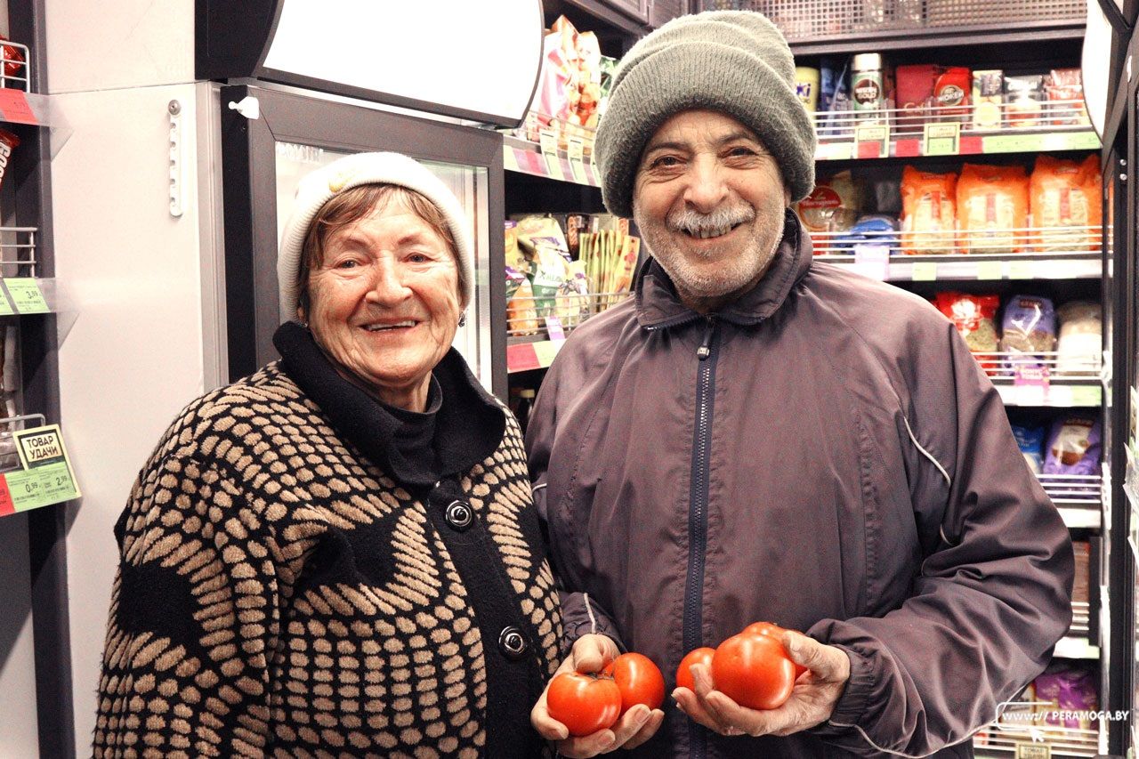 Не автомагазин, а супермаркет на колесах. Новшество для деревень Вилейского района