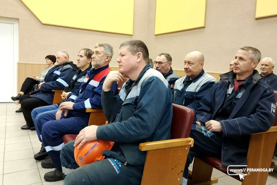 С вопросами – к депутату