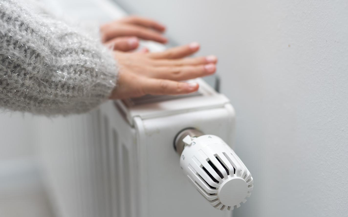 Холодает.  А спасателям – жарко