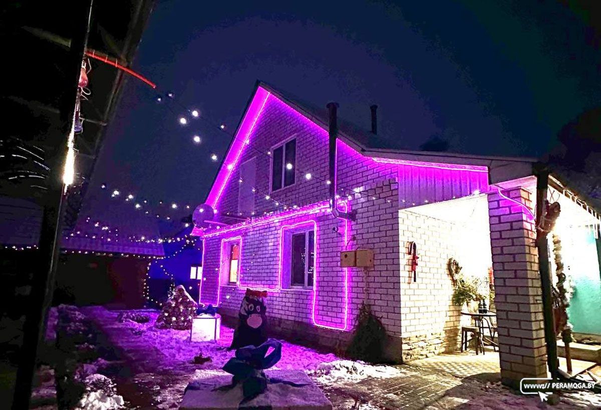 100 метров неона и еще 100 – уличных гирлянд. Семья Овсяник создала на своем участке зимнюю сказку