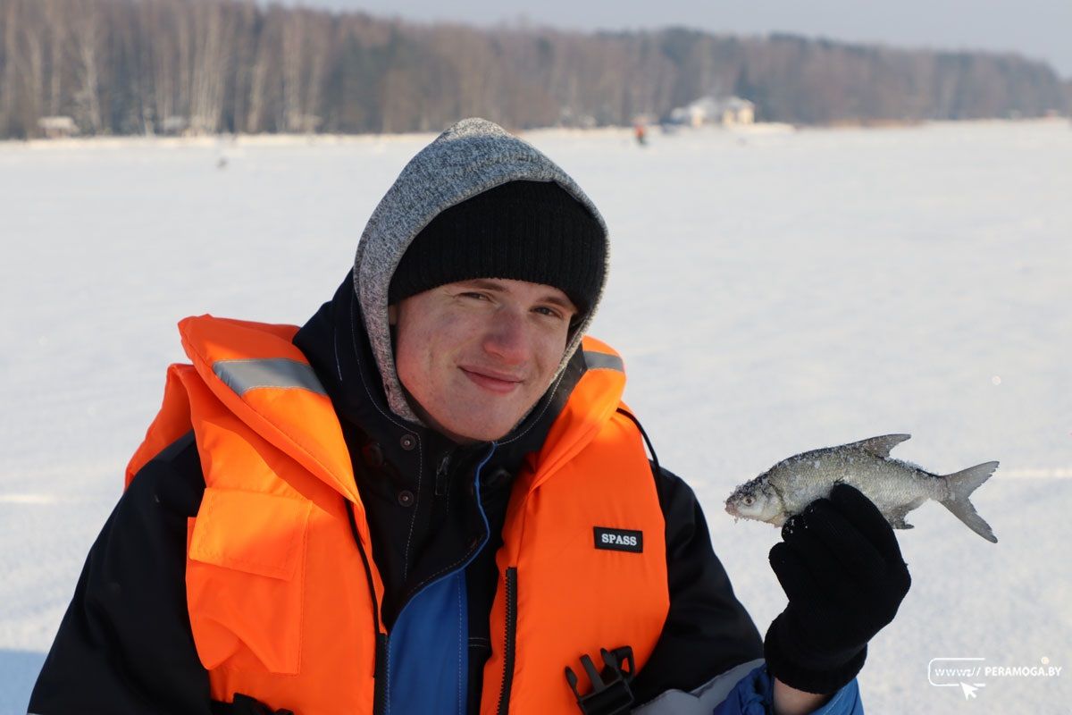 «Здесь рыба чище» Зачем рыбаки со всей области едут на Вилейское водохранилище