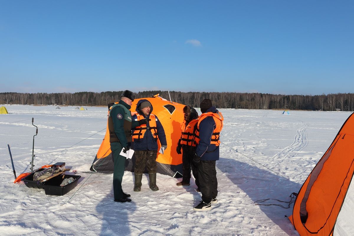 Фоторепортаж: спасатели провели рейд на Вилейском водохранилище