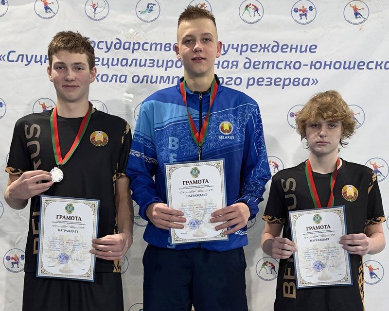 6 медалей привезли вилейские пловцы с Первенства Минской области по плаванию в Слуцке