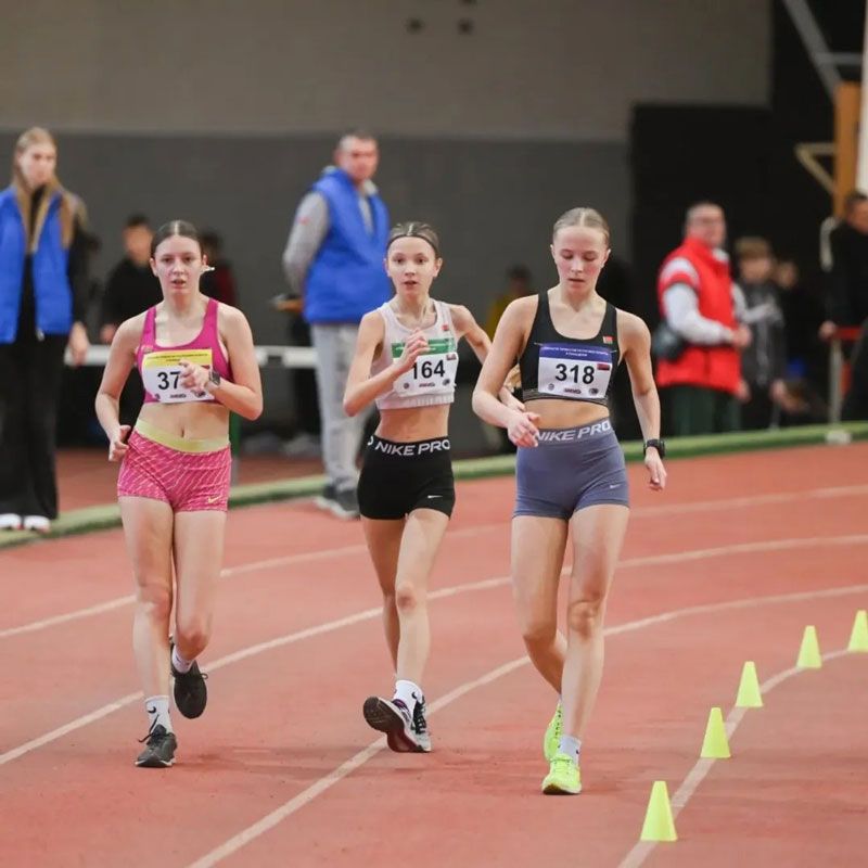 С личными рекордами и призовыми местами. Вилейские легкоатлеты успешно выступили на соревнованиях в Гомеле