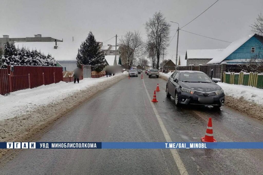 64-летнего мужчину в Вилейке сбила Toyota. Он переходил дорогу вне пешеходного перехода
