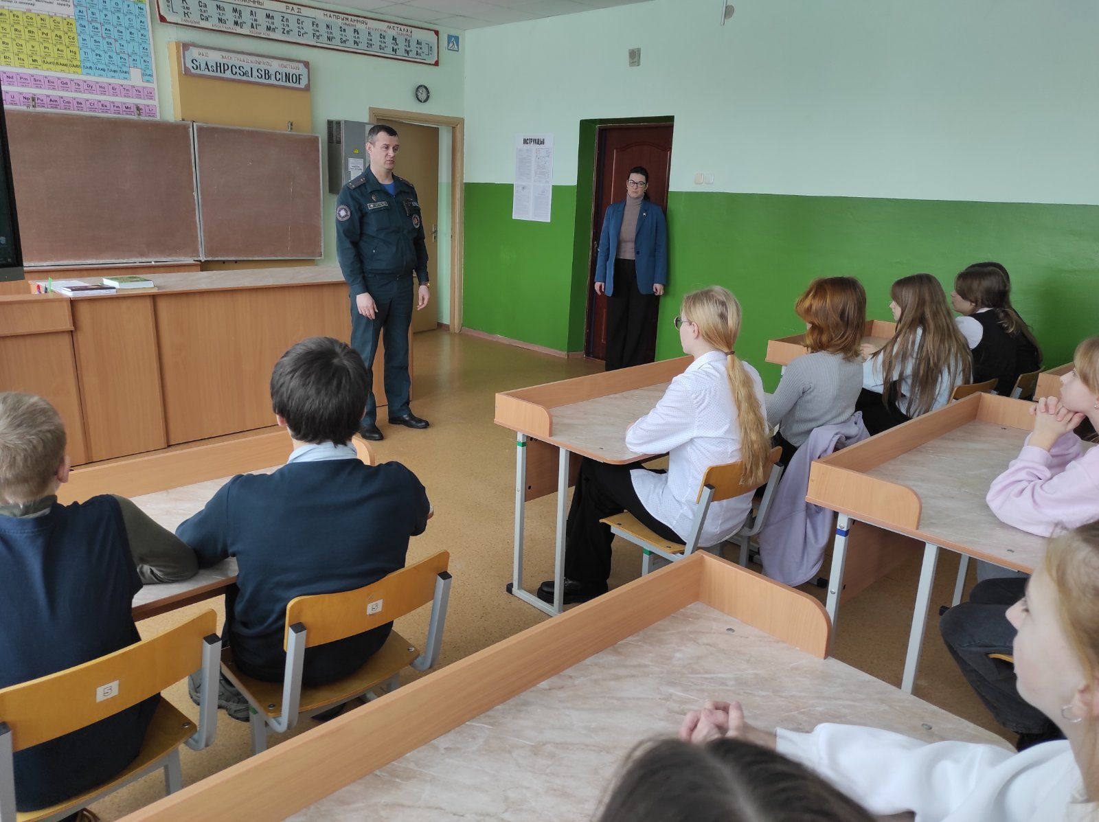 Ученикам Ильянской школы рассказали, как действовать в чрезвычайных ситуациях